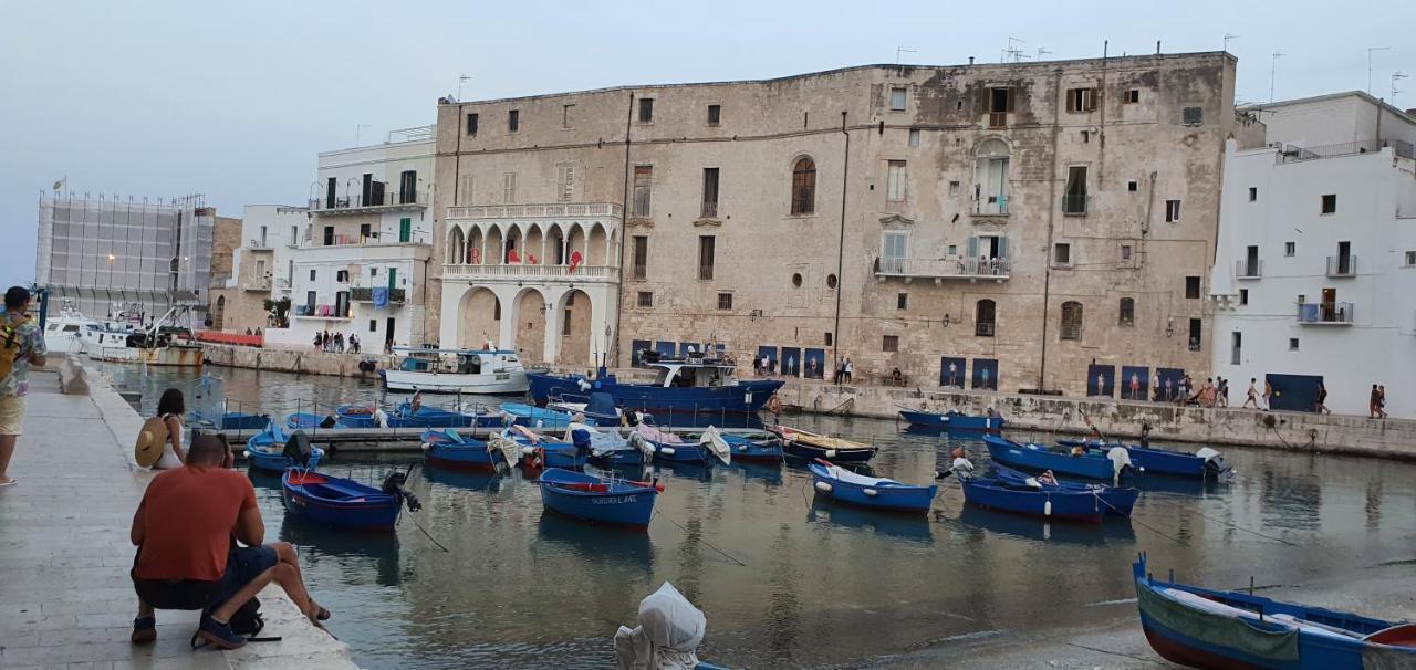 Dimora Nel Cuore Del Centro Storico Di Monopoli Luaran gambar